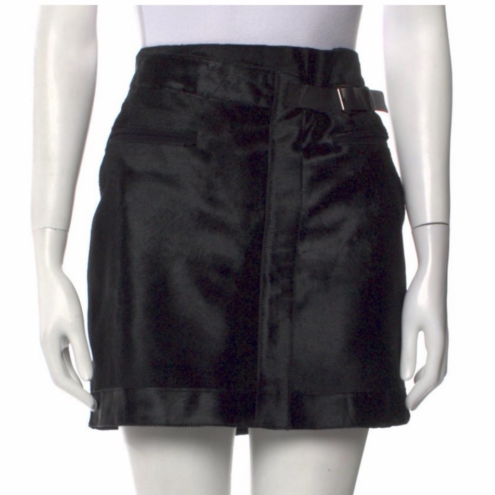 Helmut Lang Calf Leather Mini Skirt
Size 8 looks new